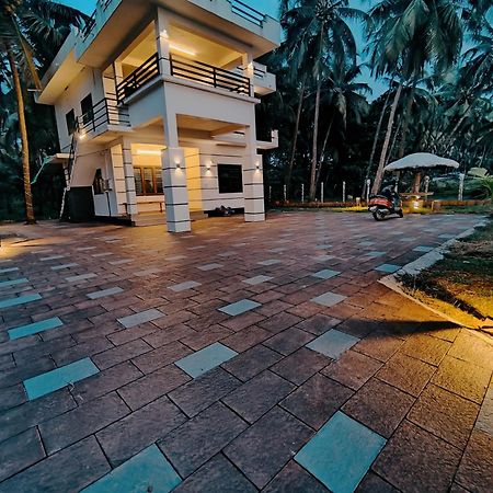 Corniche Beach Resort Mulappilangād 部屋 写真