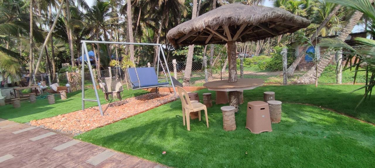 Corniche Beach Resort Mulappilangād エクステリア 写真
