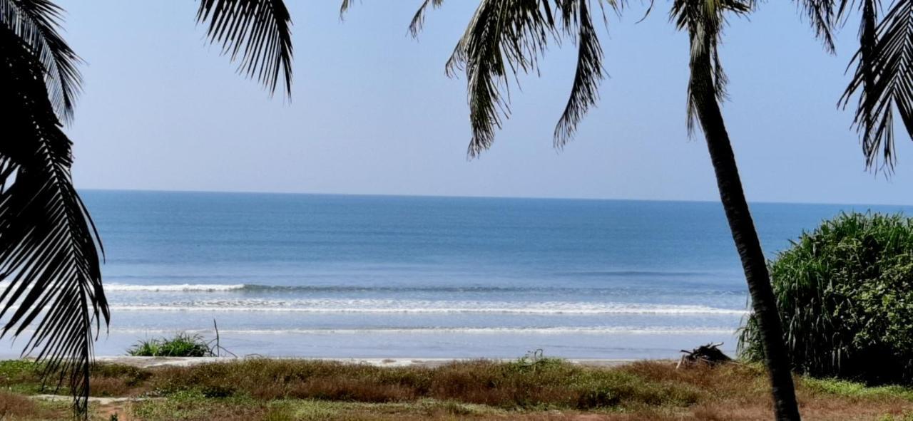 Corniche Beach Resort Mulappilangād エクステリア 写真