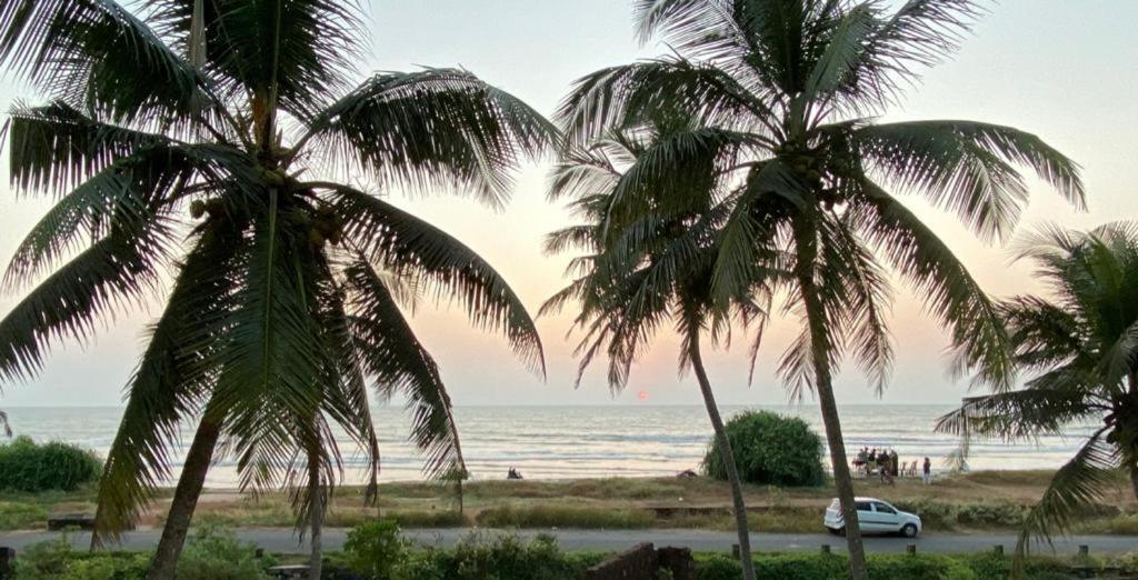 Corniche Beach Resort Mulappilangād エクステリア 写真